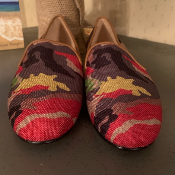 Jon Josef, flat RED Camo loafer, worn 2 times, size 9 med, made in Spain. - Picture 7 of 10